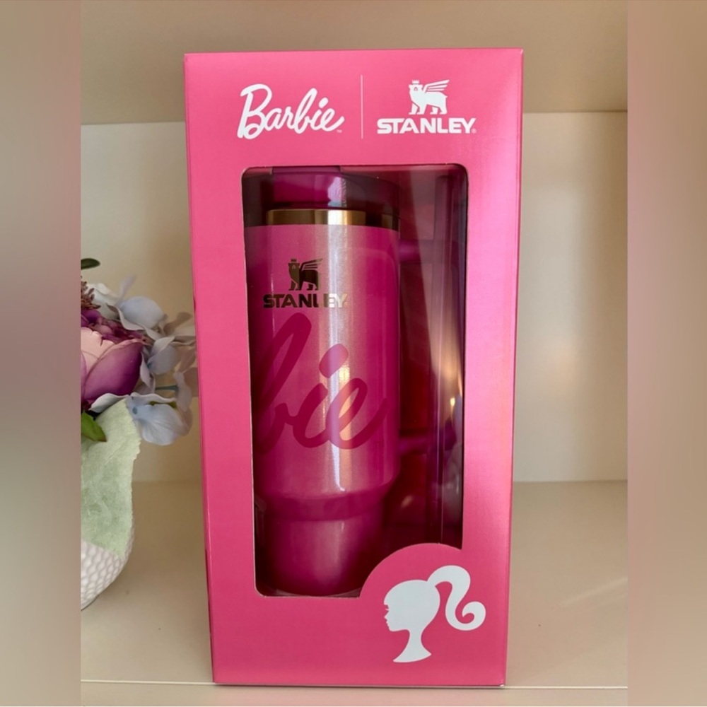 🎉LAST CHANCE🎉Limited‎ Edition Stanley BARBIE ICON
40 OZ QUENCHER
